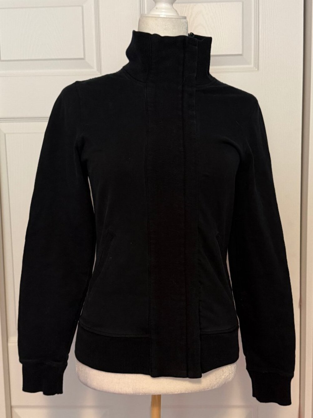 Lululemon Full-zip Black Jogging Jacket